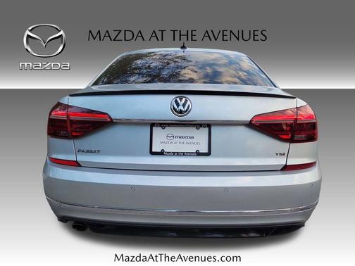 2019 Volkswagen Passat 2.0T SE R-Line