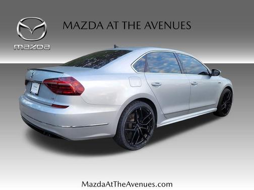 2019 Volkswagen Passat 2.0T SE R-Line