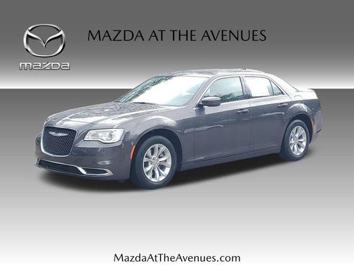 2023 Chrysler 300 Touring