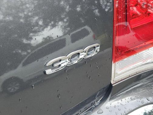 2023 Chrysler 300 Touring