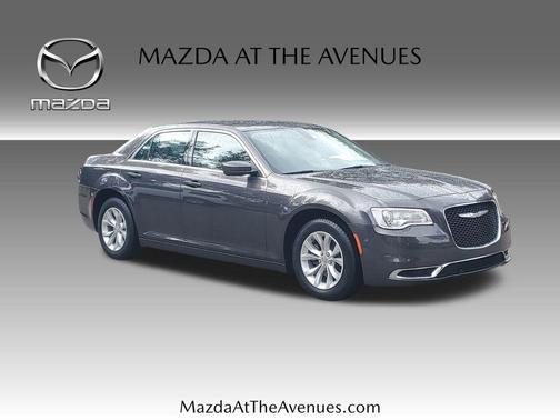 2023 Chrysler 300 Touring