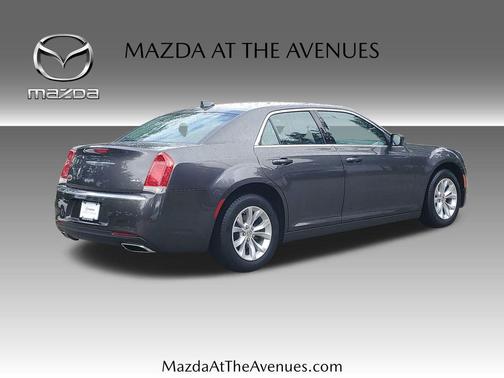 2023 Chrysler 300 Touring
