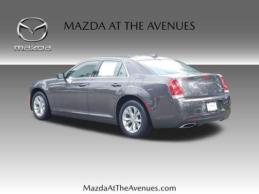 2023 Chrysler 300 Touring