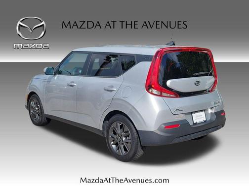 Sparkling Silver 2021 Kia Soul S