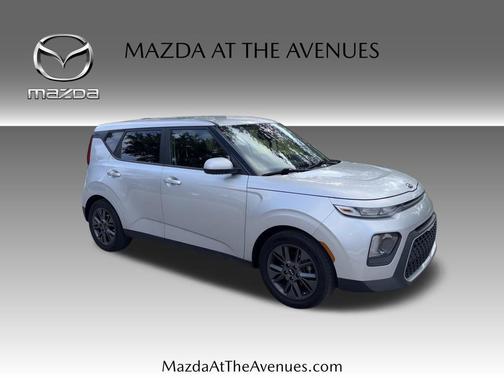 Sparkling Silver 2021 Kia Soul S