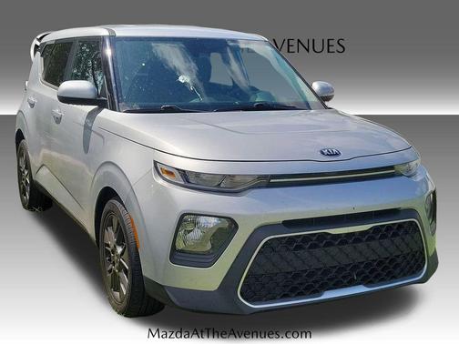 Sparkling Silver 2021 Kia Soul S