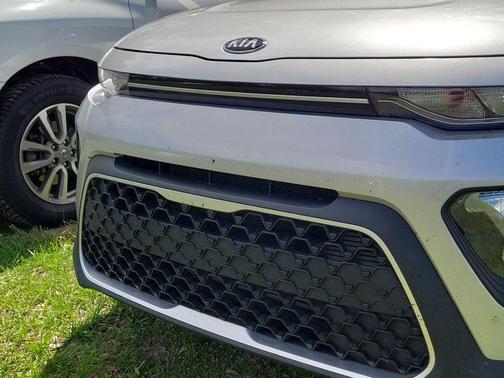 Sparkling Silver 2021 Kia Soul S