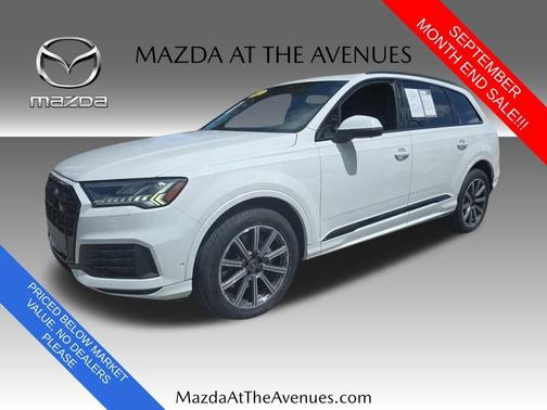 2022 Audi Q7 45 Premium Plus
