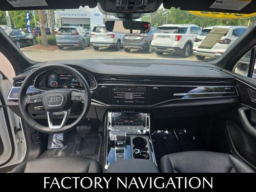 2022 Audi Q7 45 Premium Plus