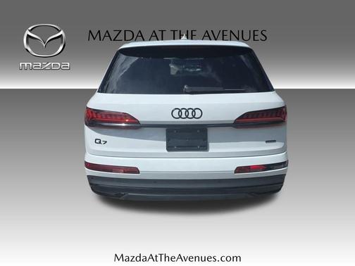2022 Audi Q7 45 Premium Plus