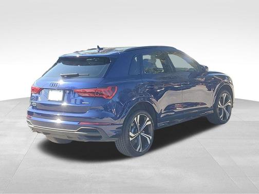 2023 Audi Q3 45 S line Premium
