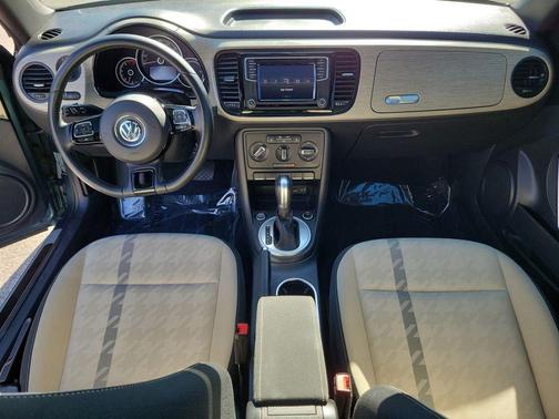 2018 Volkswagen Beetle 2.0T Coast