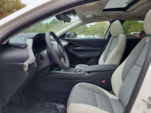 Snowflake White Pearl 2026 Mazda CX-30 2.5 S Aire Edition