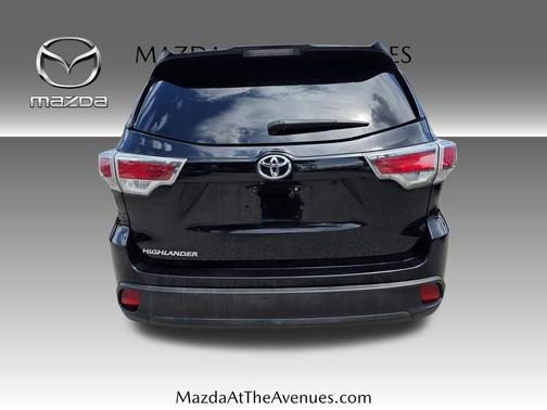 2016 Toyota Highlander LE