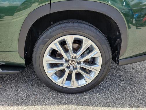 Cypress 2023 Toyota Highlander Limited