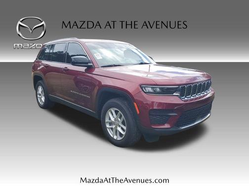 2023 Jeep Grand Cherokee Laredo