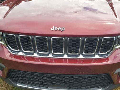 2023 Jeep Grand Cherokee Laredo