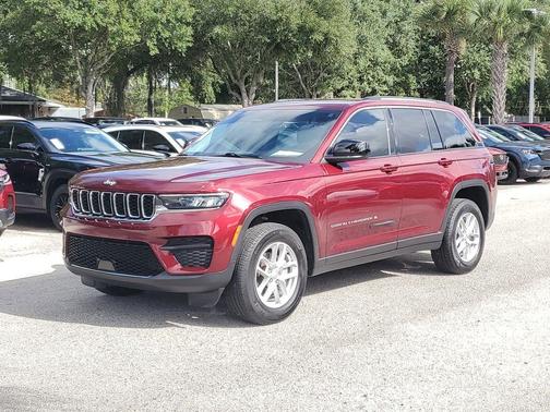 2023 Jeep Grand Cherokee Laredo