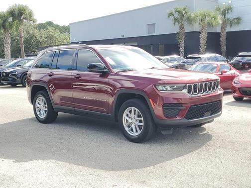 2023 Jeep Grand Cherokee Laredo