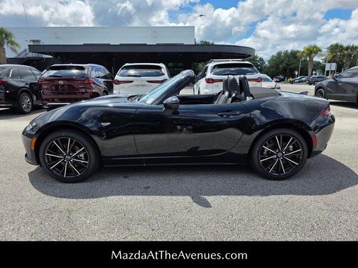 2025 Mazda MX-5 Miata Grand Touring