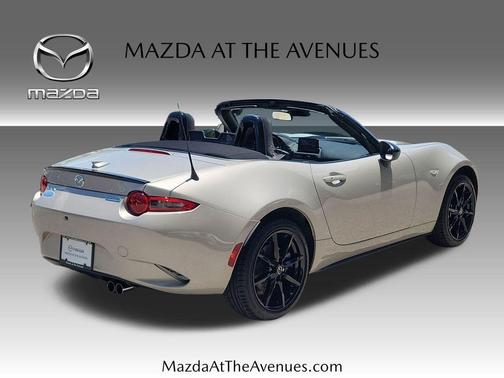 Platinum Quartz Metallic 2023 Mazda MX-5 Miata Club