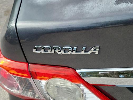 2011 Toyota Corolla LE