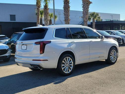 2020 Cadillac XT6 Premium Luxury FWD