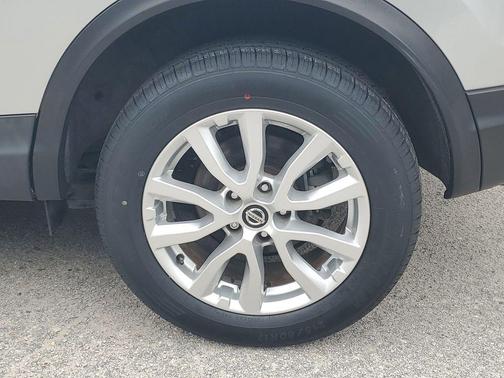 2020 Nissan Rogue Sport SV