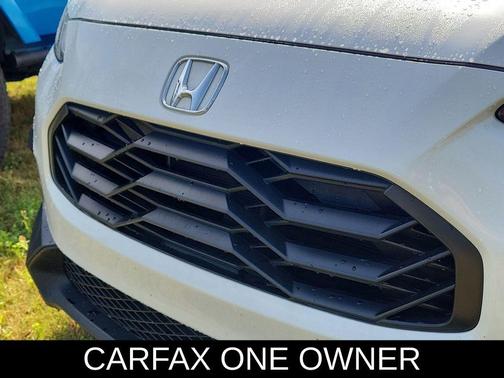 White 2025 Honda HR-V Sport