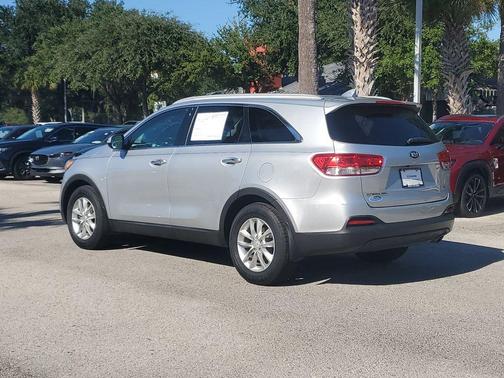 2018 Kia Sorento LX