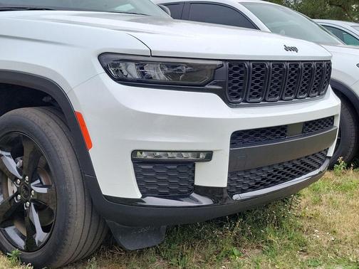 Bright White Clearcoat 2023 Jeep Grand Cherokee L Limited