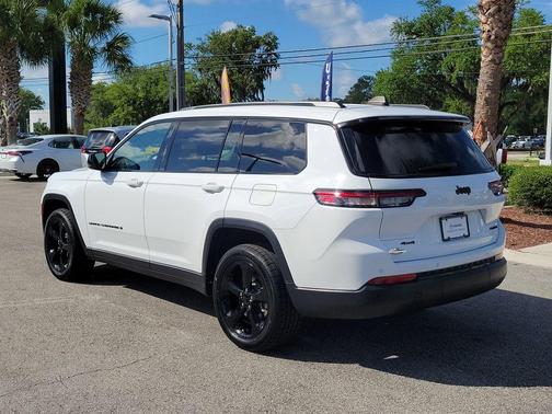 Bright White Clearcoat 2023 Jeep Grand Cherokee L Limited