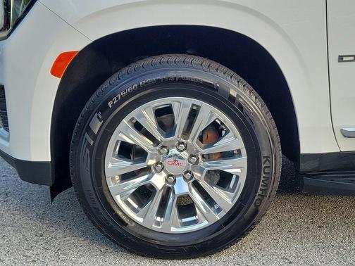 Summit White 2024 GMC Yukon XL Denali