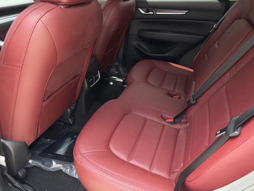 Polymetal Gray Metallic 2024 Mazda CX-5 2.5 S Carbon Edition