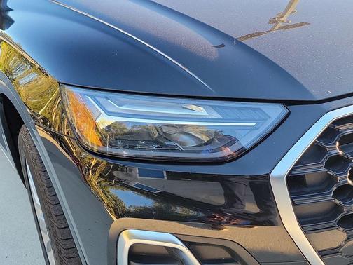 2023 Audi Q5 45 S line quattro Premium