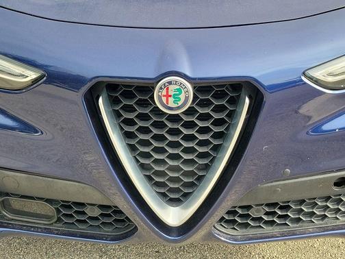 2018 Alfa Romeo Stelvio Base