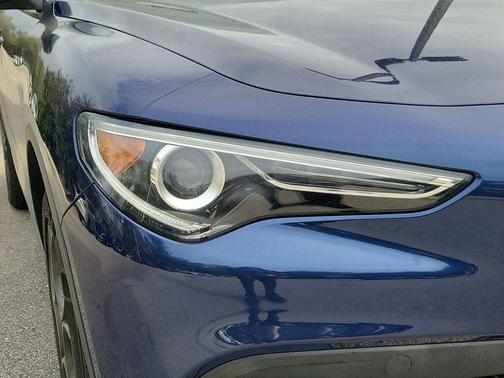 2018 Alfa Romeo Stelvio Base