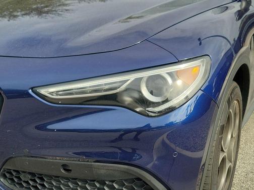 2018 Alfa Romeo Stelvio Base