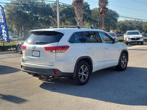 2017 Toyota Highlander LE Plus