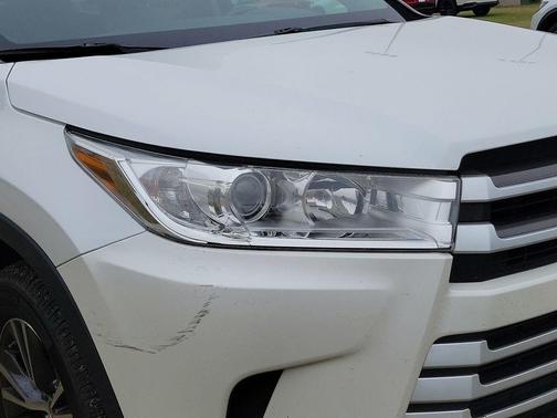 2017 Toyota Highlander LE Plus