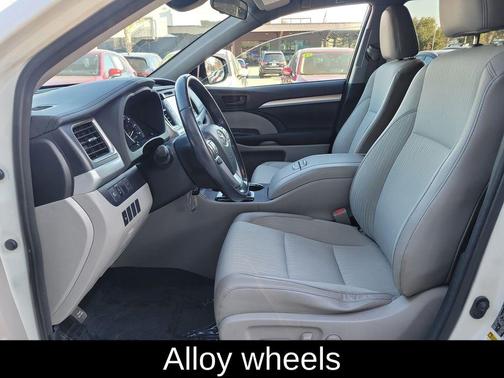 2017 Toyota Highlander LE Plus