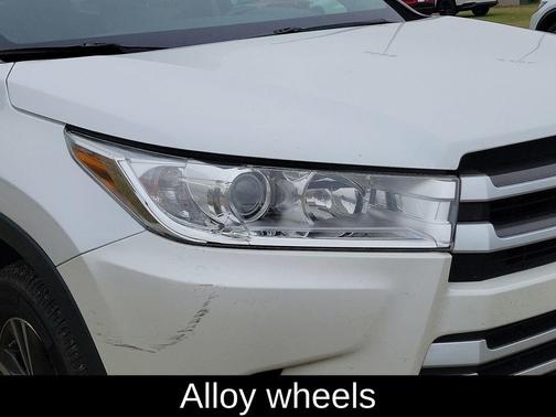 2017 Toyota Highlander LE Plus