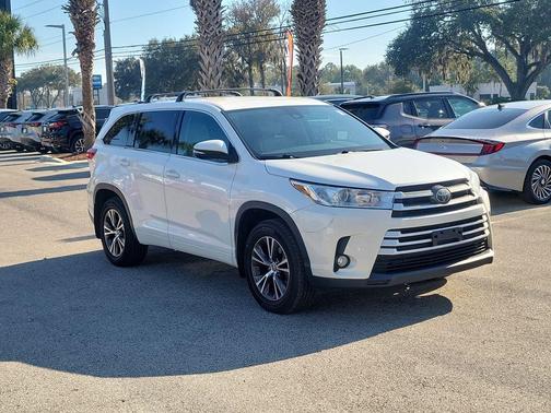 2017 Toyota Highlander LE Plus