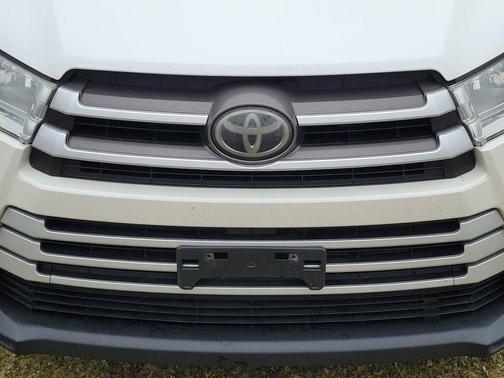 2017 Toyota Highlander LE Plus