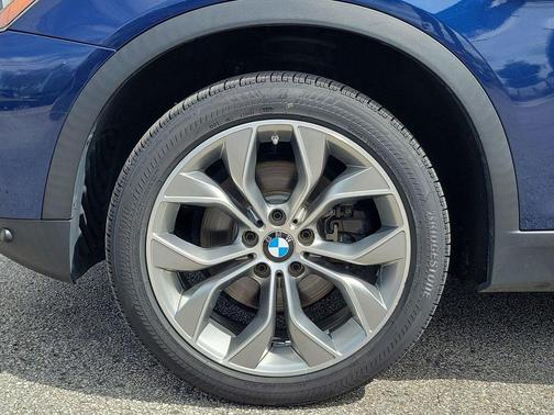 Deep Sea Blue Metallic 2017 BMW X3 sDrive28i