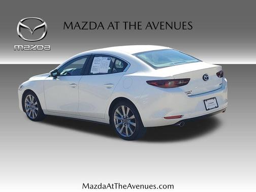 2022 Mazda Mazda3 FWD w/Preferred Package