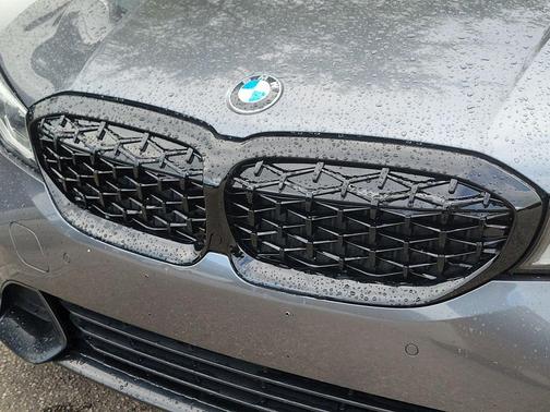 Mineral Gray Metallic 2019 BMW 330 i xDrive