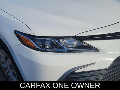 2023 Toyota Camry Hybrid LE