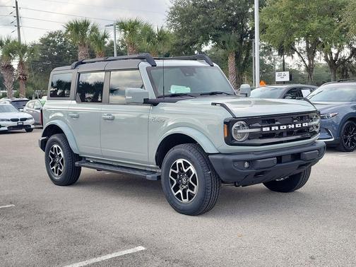 2022 Ford Bronco Outer Banks
