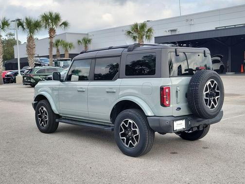 2022 Ford Bronco Outer Banks